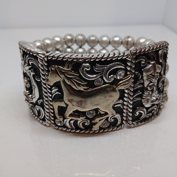 Kohl's Jewelry - Horse Horseshoe Boot Silvertone Faux Silver Grey Designs Beads 4 Strands Stretch